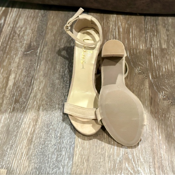 NWOB Lulus Taylor Natural Suede Ankle Strap Heels- Sz. 5.5 - Picture 5 of 7